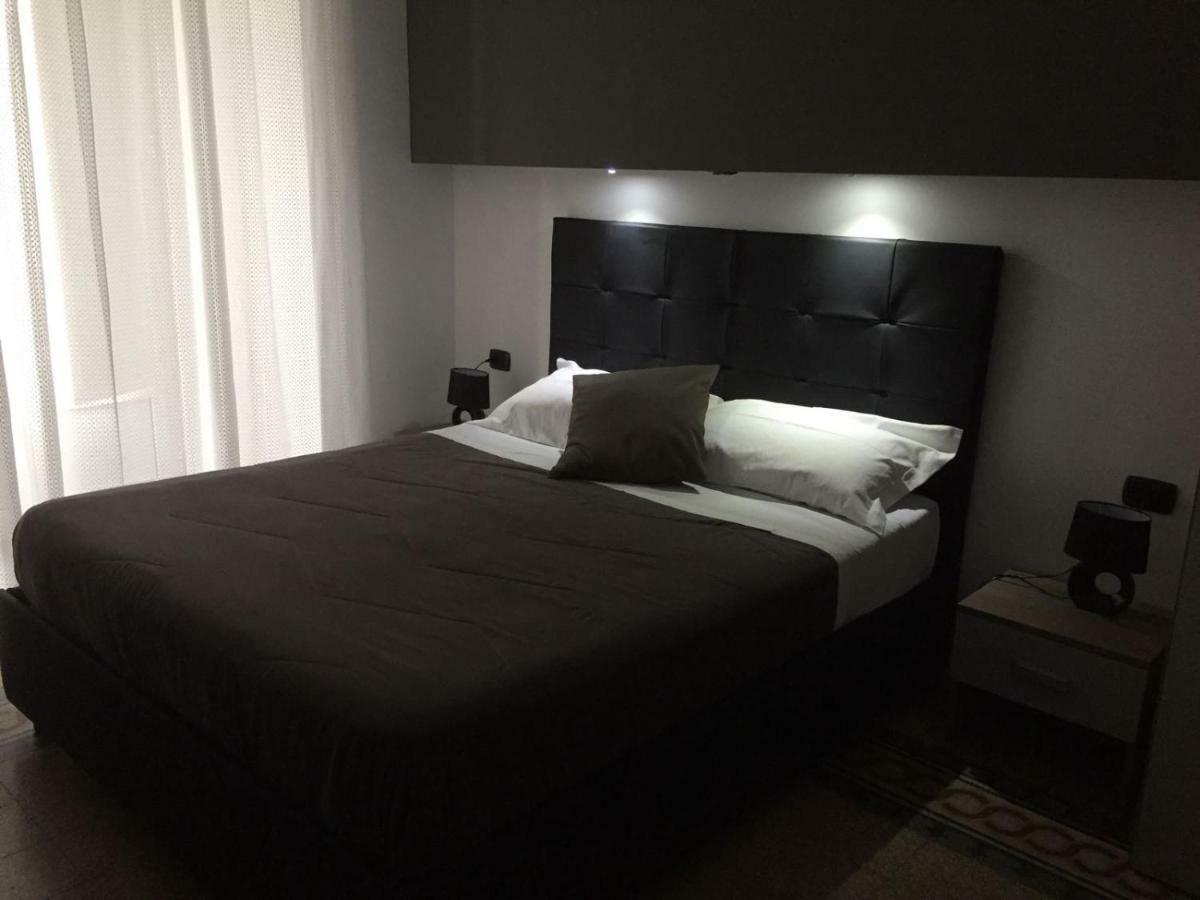 Mb95 - Mezzocannone Luxurious Bed&Breakfast Neapel Exterior foto
